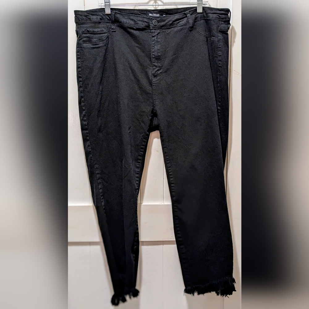 MS.CELLO Black jeans size 22 with distressed ankles